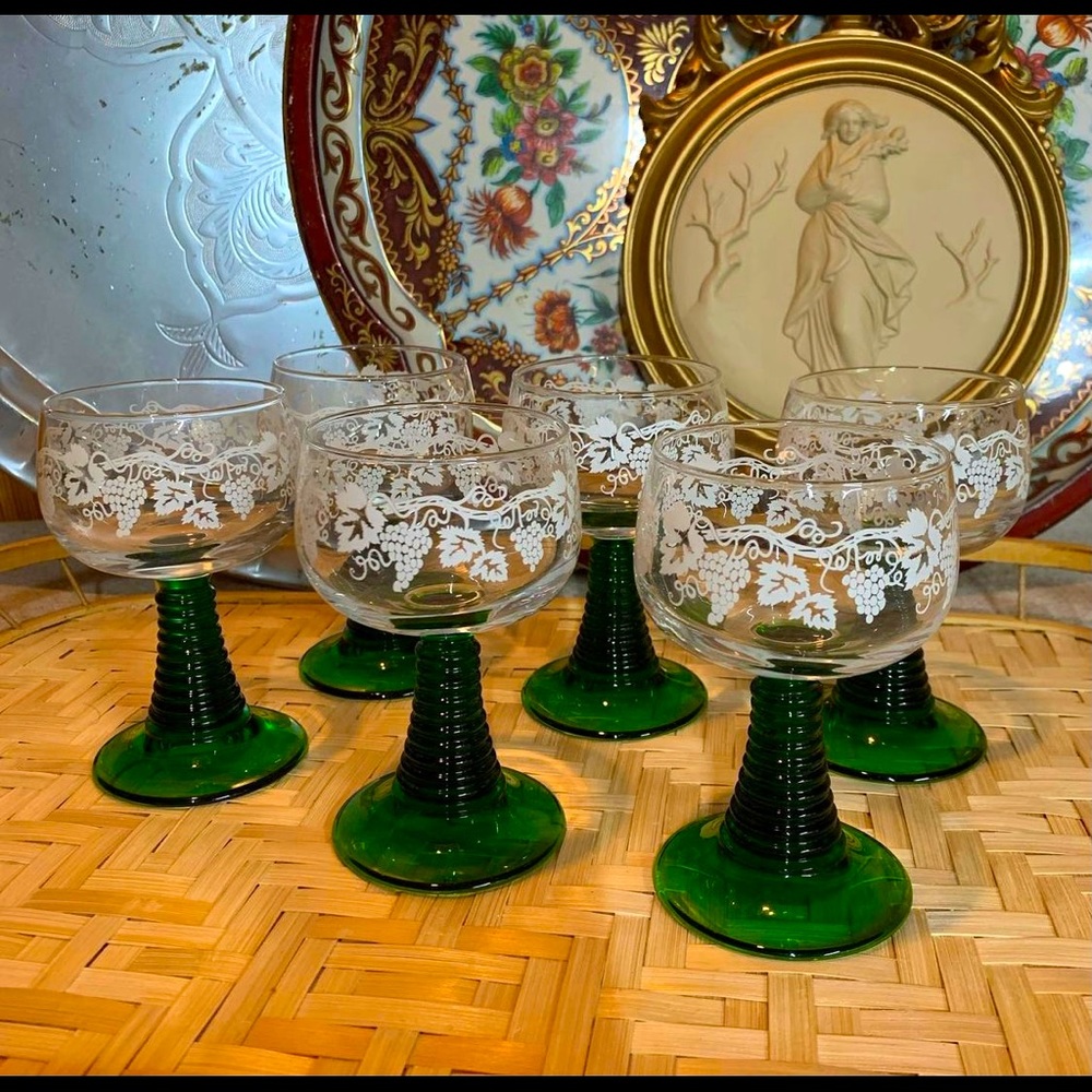 Set of 6 green goblets